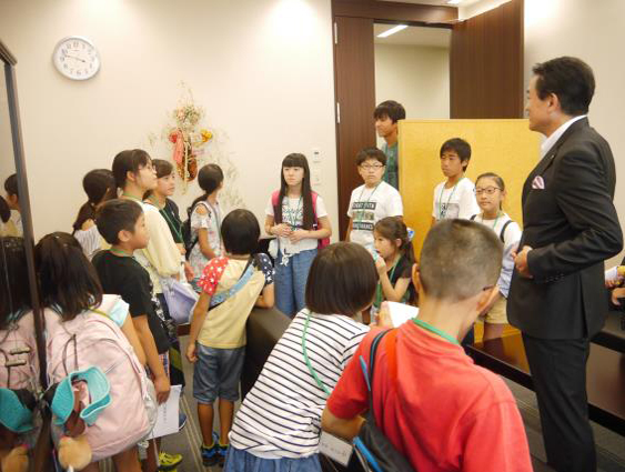 会長執務室を見学